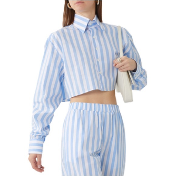 Woera Crop Button Up Light Top in Blue Stripe Size 0/ XS - Picture 2 of 7